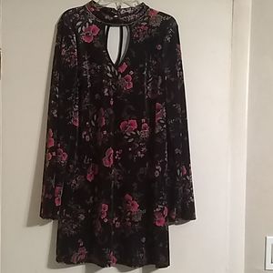 Xhilaration Beautiful Floral Dress